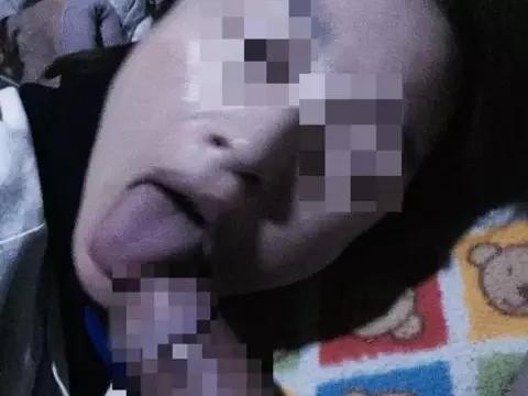 ごく普通の主婦がチ○ポに執着する…恐ろしい現実！？不倫相手のチ○ポをしゃぶる素人妻のフｏラテオエ□画像